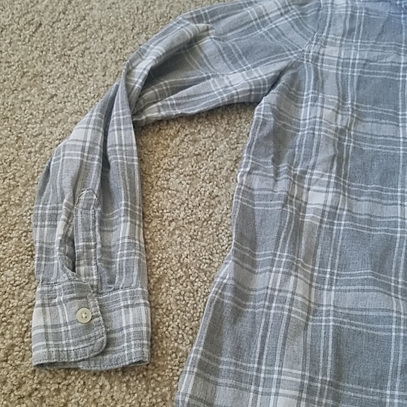 Old Navy White and Gray Plaid Flannel - Picture 4 of 6